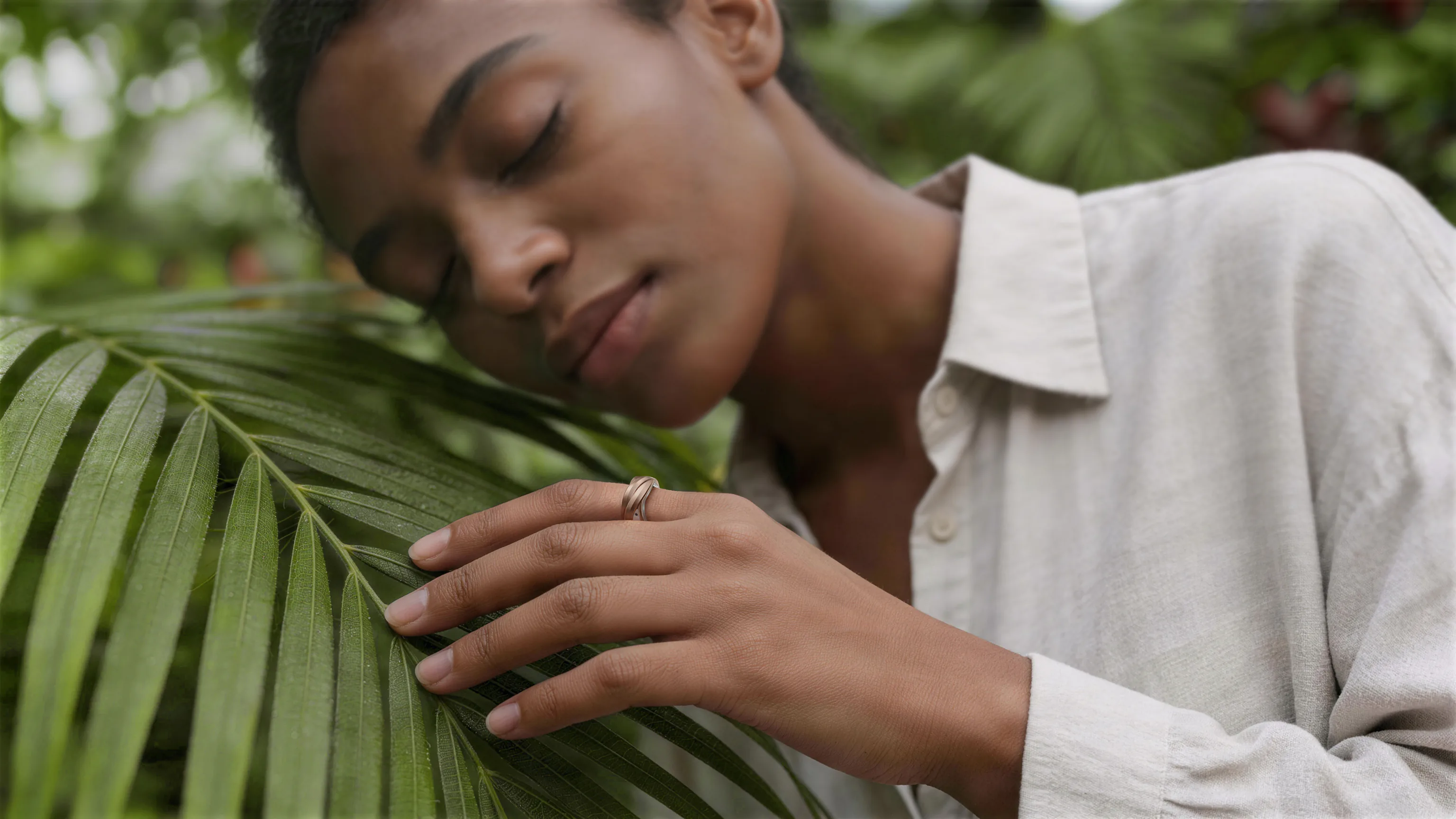 Christian smart ring - Always With You feature